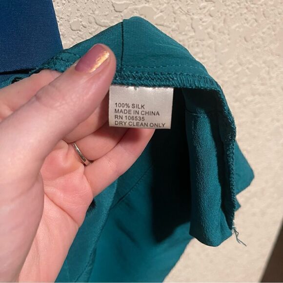 Madison Marcus- Ombre Razorback Tiered Silk Tank Sleeveless Top, Size XS - Picture 5 of 11